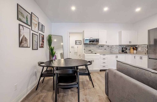 Latin Quarter House | City Comfort – Charming Studio in Ville-Marie