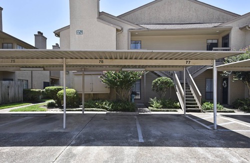 Garden Oaks Condo | CITY CONDO