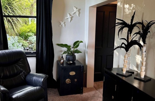 Dunedin City Centre Cottage | City cottage