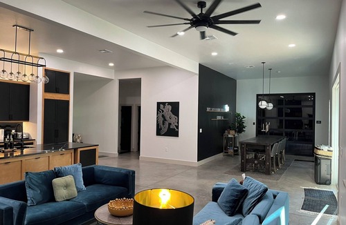 Oklahoma County House | City Escape by ReTreat OKC