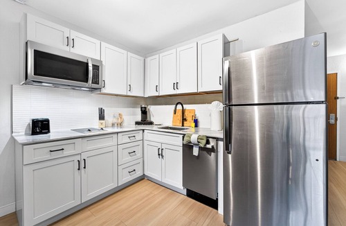 Northeast Raleigh Apartment | City Escape: Stylish Studio Oasis