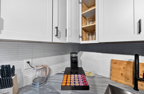 Northeast Raleigh Apartment | City Escape: Stylish Studio Oasis