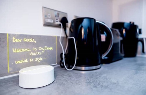 Gascoigne Apartment | City Escape - Unwind in Style