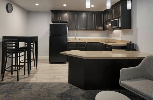 Tree Section Hotel | City Express By Marriott Manhattan Beach