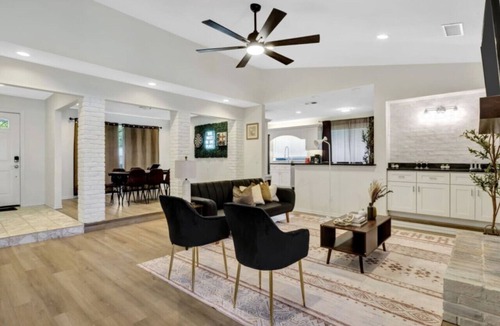 Plano House | City Gem: 4BR w/POOL! Sleeps 8
