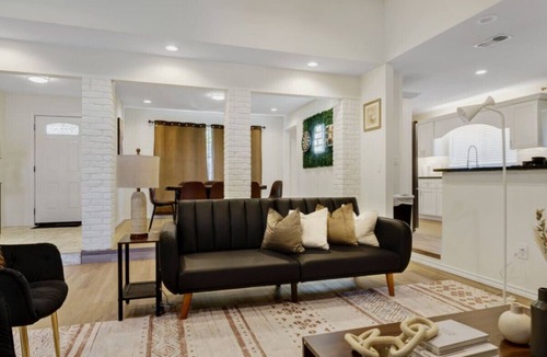 Plano House | City Gem: 4BR w/POOL! Sleeps 8