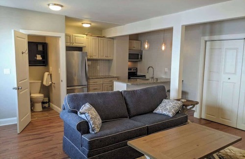 Wilmington Apartment | City Getaway 3