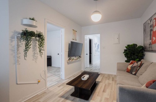 Griffintown Apartment | City Haven Stay | 4BR Stylish Getaway
