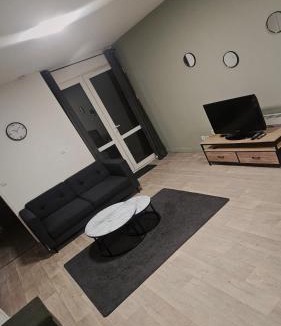 Lens Apartment | City home de lens