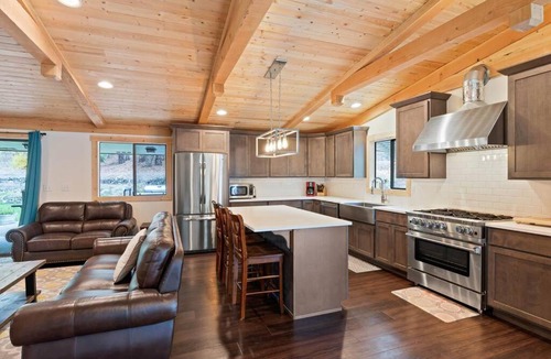 Spokane House | City House Large Backyard BBQ Laundry