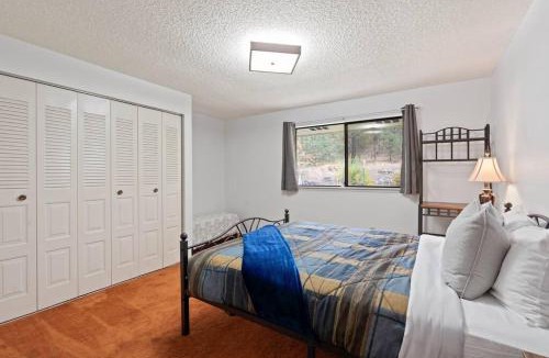 Spokane House | City House Large Backyard BBQ Laundry