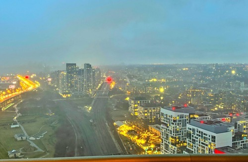 Bathurst Quay Condo | City & Lake View at level 48+1 Underground Park.