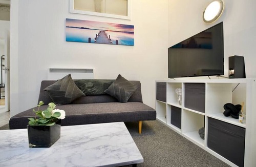 Coventry Apartment | City Loft Apartment.