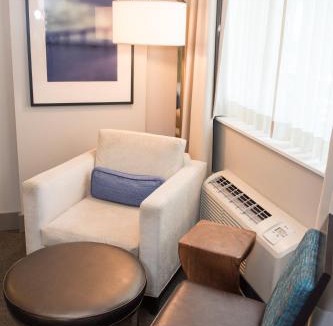 The Point Hotel | City Loft Hotel