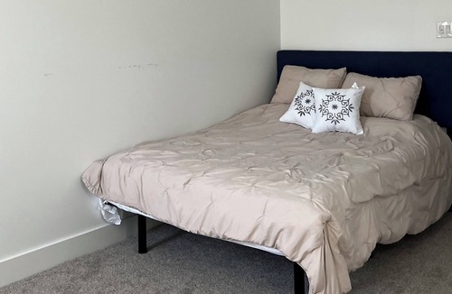 South Dallas - Fair Park House | City Oasis: Modern 2-Story Haven near Downtown Dallas