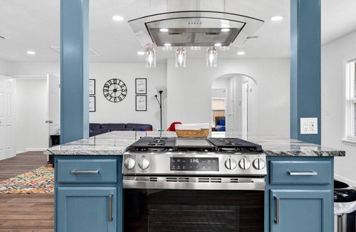 Bartlesville House | City Of Lights - VRBO