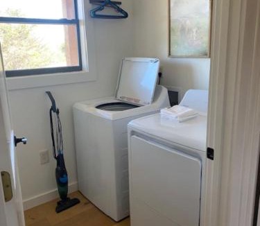 Fredericksburg Bed & Breakfast | City on a Hill at Spring Creek