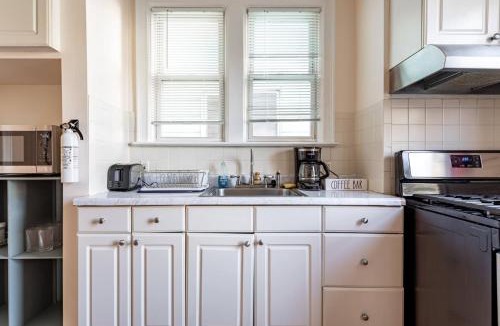 Hackensack River Waterfront Apartment | City Outside Serenity Inside: 2B1B NYC - 40 Min