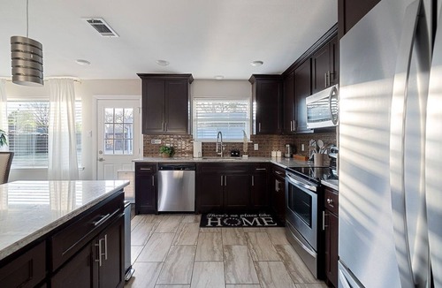 Richardson House | City Retreat-Perfect to Business/Family Trips