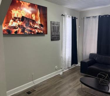 Roseland Apartment | City Retreat