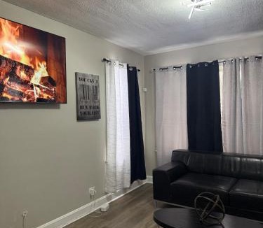 Roseland Apartment | City Retreat