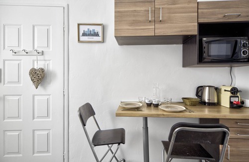 Saint-Cyprien Apartment | City Rosa Pastel/All comforts/WiFi/24/24 access