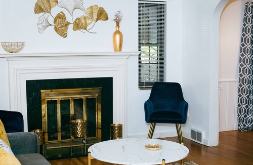 Penn Hills House | City Side Seclusion Pittsburgh