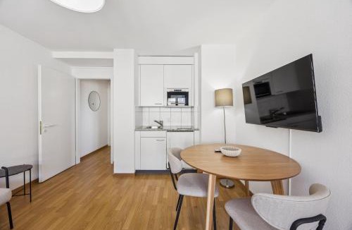 District 6 Apartment | City-studio on top floor - Crown 48