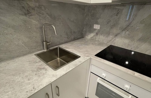 Marrickville Apartment | City Studio Private bathroom and private kitchen