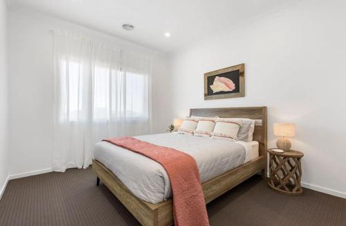 Armstrong Creek House | City & Surf Getaway