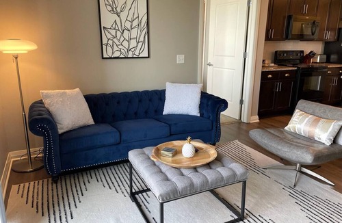 Downtown Columbus Apartment | City View Designer | Balcony | Elevator | Garage!