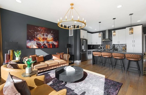 Katie Hill Neighborhood Villa | City View Home with HotTub, Rooftop, Arcade Game, and Parking