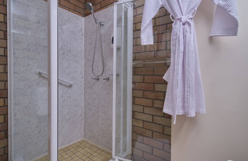 Warwick Hotel | City View Motel Warwick