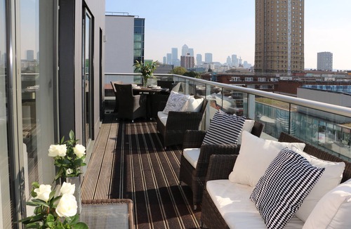 Stepney Green Apartment | City View Penthouse, E1