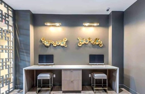 Memorial City Apartment | City-View Spacious full apartment|Pool & Gym| Memorial City
