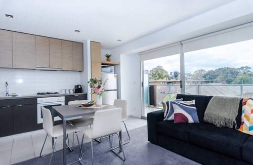 Saint Kilda South Apartment | City Views 202 in St Kilda ⭐