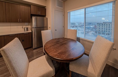 Rio Grande Apartment | City Views 2BR 2BA Pool/Gym Convention Centre