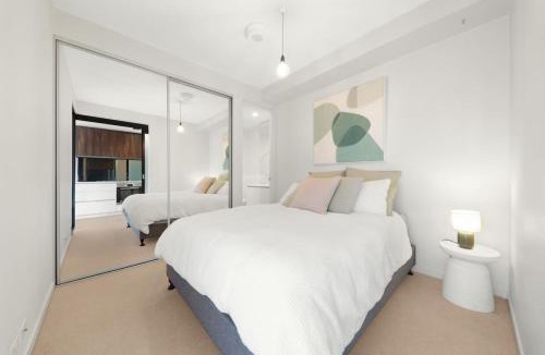 West Melbourne Apartment | City Views in a Railway Escape