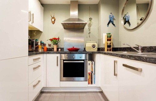 Finsbury Apartment | City Vistas, by Veeve