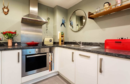 Finsbury Apartment | City Vistas, by Veeve