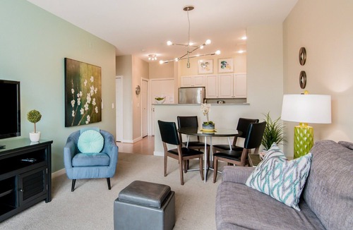 Belltown Condo | City ★ Water View Oasis with Pool & Gym near Cruise in Heart of Seattle