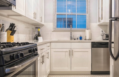 Burbank Apartment | Cityscape Lodging