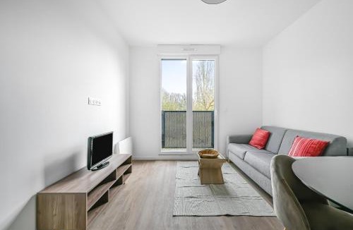 Evreux Apartment | CityStay Évreux Cosy 40 m2 Parking privé & Wi-Fi Centre & Gare
