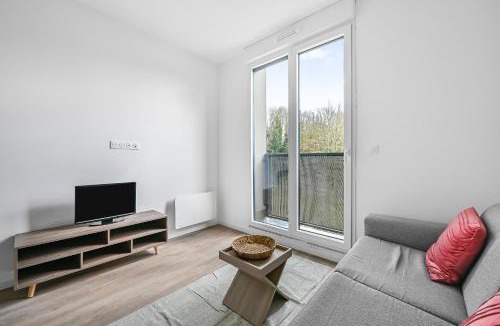 Evreux Apartment | CityStay Évreux Cosy 40 m2 Parking privé & Wi-Fi Centre & Gare