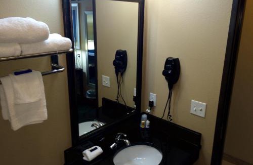 Near East Side Hotel | Cityview Inn & Suites Downtown/RiverCenter Area