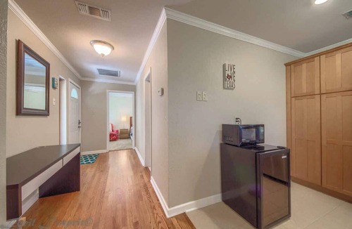 Canyon Lake House | CL 2459 Yellow Rose