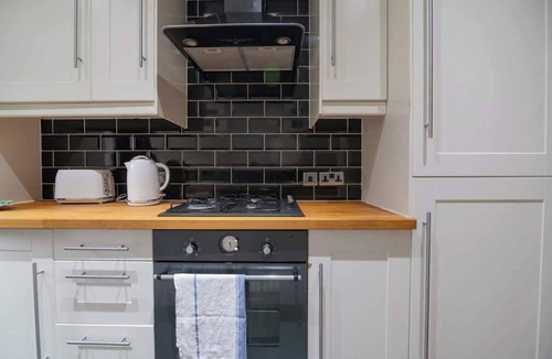 Clydebank House | Clydebank 2 Bedroom Apartment