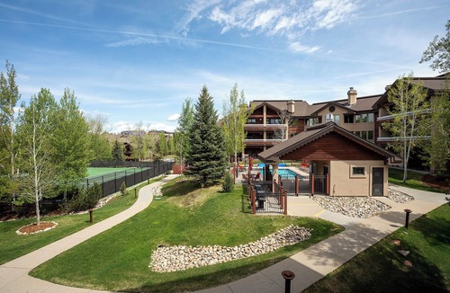 Steamboat Springs Condo | CL3210 | Gorgeous Mountain Views | Winter Shuttle | Hot Tubs | 200 Yds to Mtn