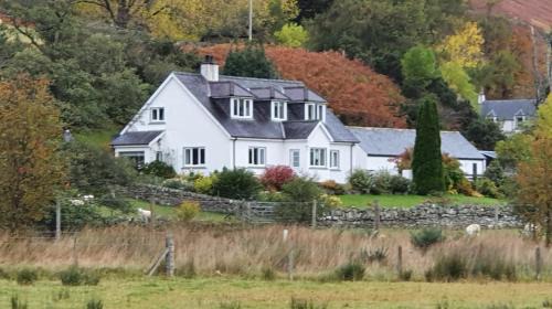Garve Bed & Breakfast | Clachan Farmhouse B & B
