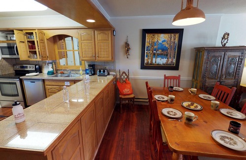 Red River Apartment | Claim Jumper #8 Townhouse with High Speed Wifi